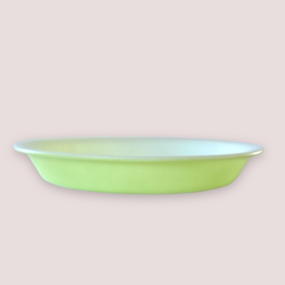 Midcentury Lime Green PYREX 909 Round 9 Inch Pie Dish Plate - Picture 1 of 10